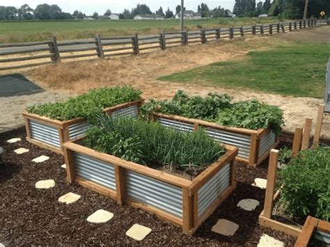 DIY Raised Garden Beds with Corrugated Metal 